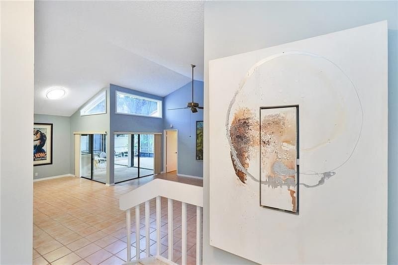 2nd image of 661 Hollows Cir
