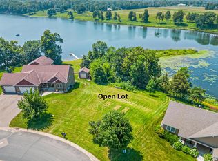 31414 Maria Ave, Lindstrom, MN 55045