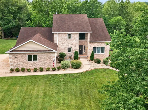 9833 S Tailwater Dr, Bloomington, IN 47401