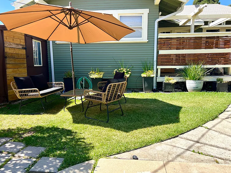 Shared yard