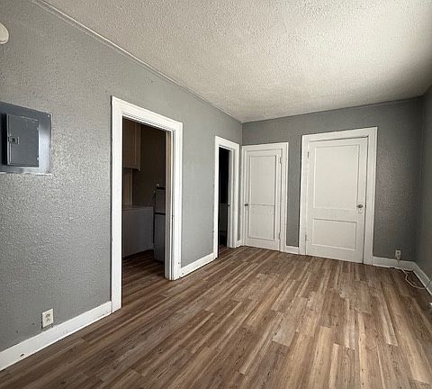 3rd image of 900 Broadway St #5