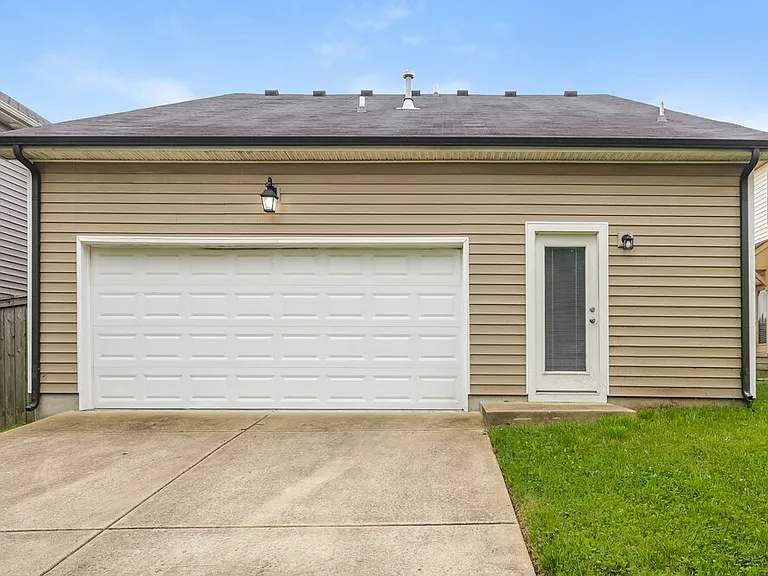 2237 Dale View Dr — Photo 17