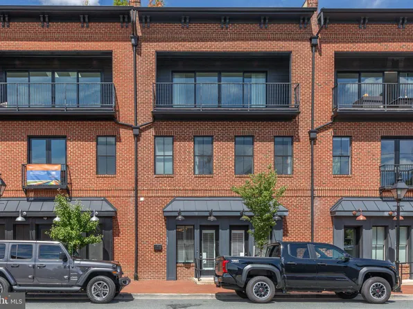 531 William St, Fredericksburg, VA 22401