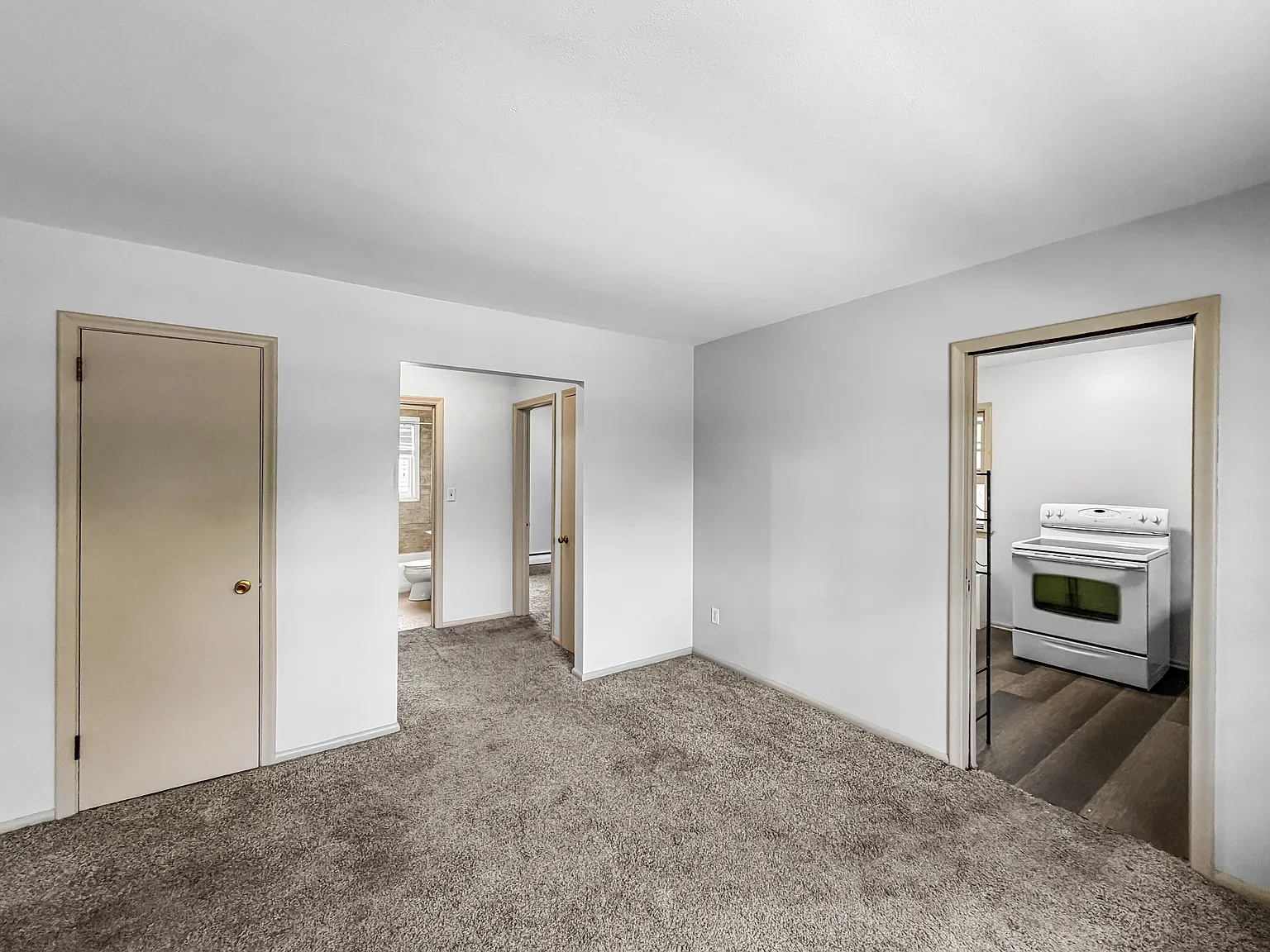 2 bed, 862 sqft, $715 — Photo 3