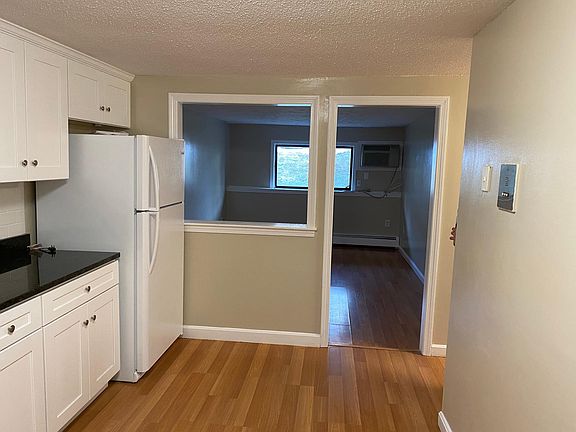 5th image of 625 W Lowell Ave Unit 6