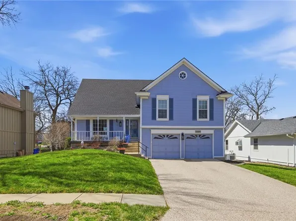 11520 Robinson St, Overland Park, KS 66210