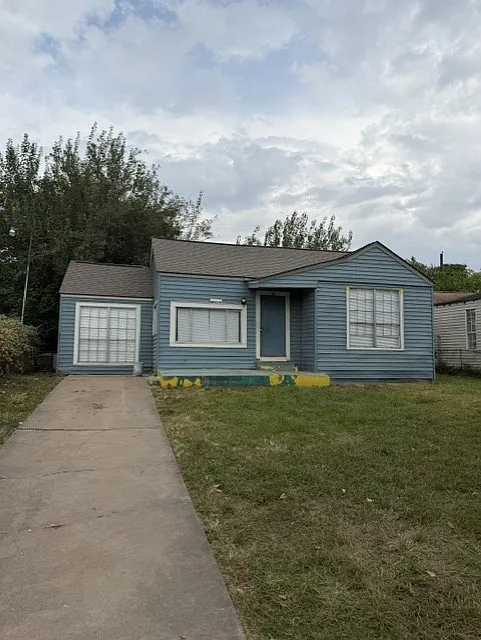9233 Clinton Dr