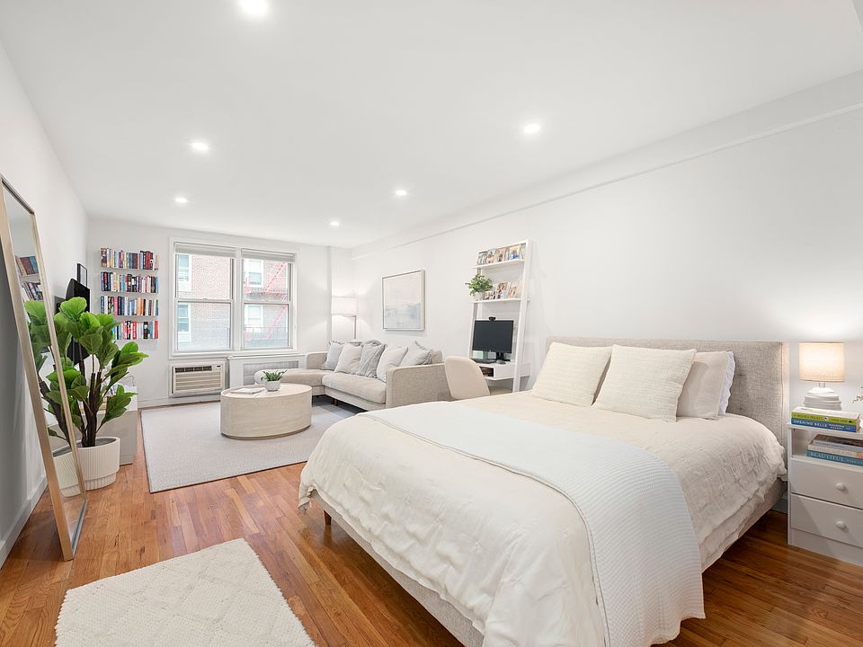 1st image of 25 W 13th St APT 3TN