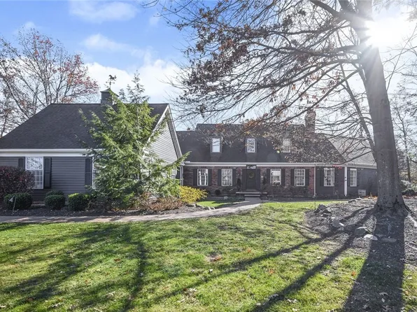 2358 Canterbury Ct, Hudson, OH 44236