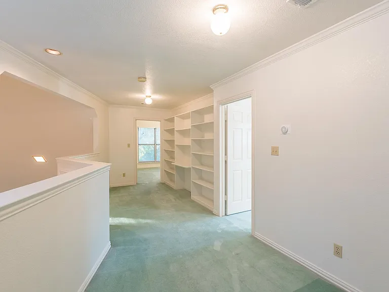 2411 Cross Timbers Trl — Photo 26