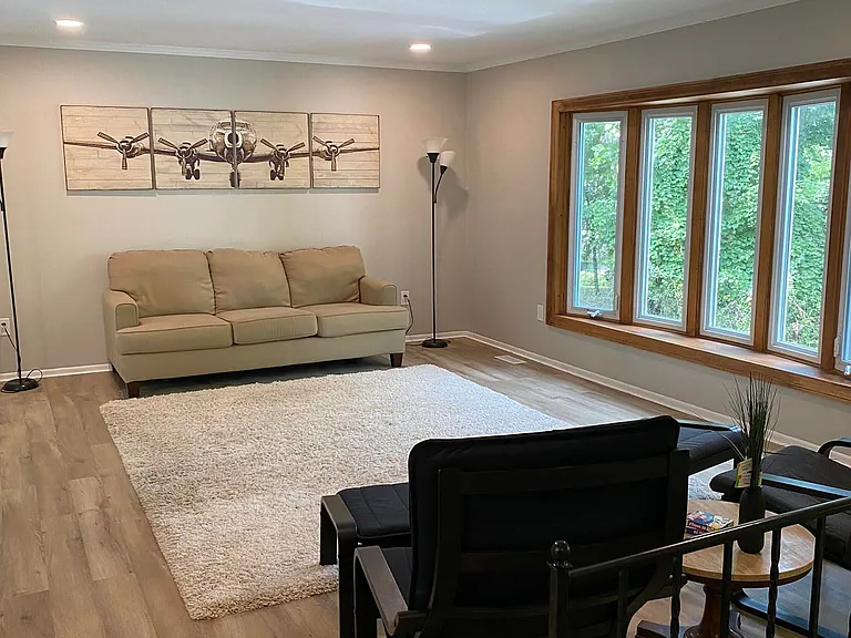 2451 Beachview Ln — Photo 6