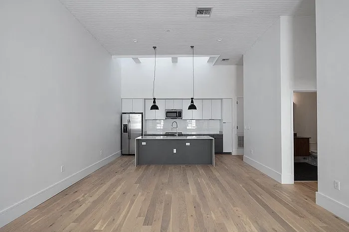 510 Julia St — Photo 65