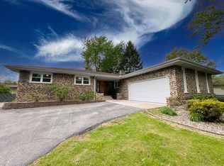 9616 Olcott Ave, Saint John, IN 46373