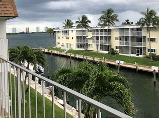 110 Shore Ct APT 307, North Palm Beach, FL 33408