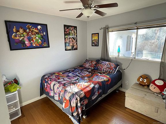 3rd image of 523 Fern Pl NE