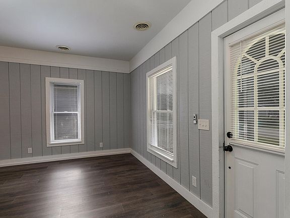 4th image of 1701 W Lee Street