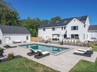 33 Justine Dr, North Haven, CT 06473