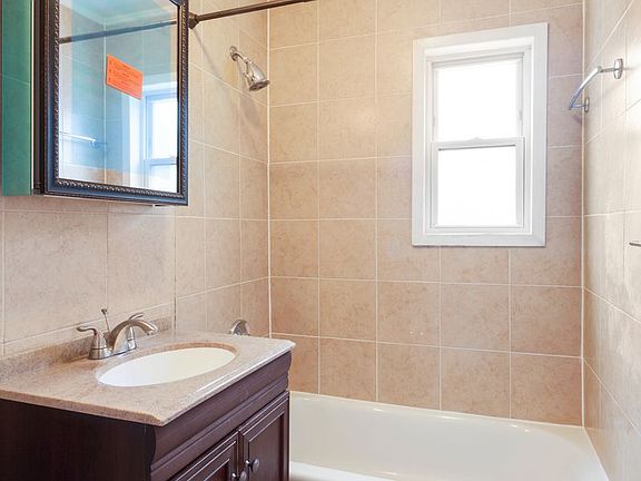 4th image of 6 Palm Ct Townhouse 1