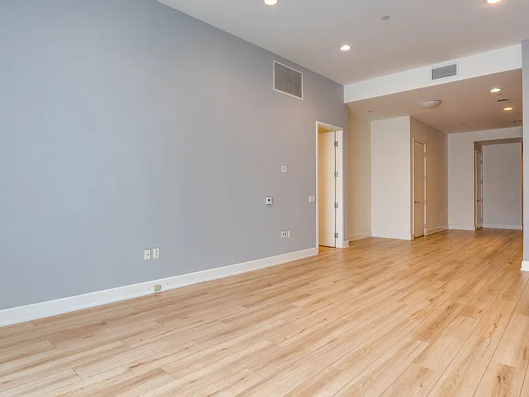 3223 W 6th St #207 — Photo 27