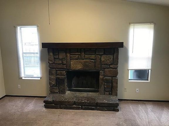 2nd image of 925 Turtle Creek Dr