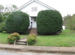 711 N Main Ave, Maiden, NC 28650