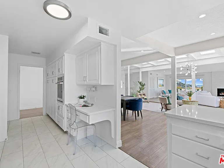 3636 Oceanhill Way — Photo 14