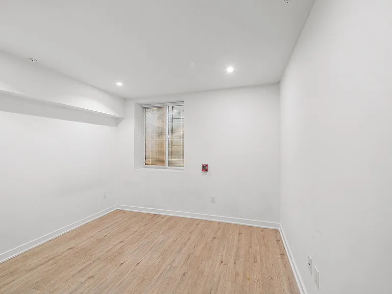 933 N 29th St. - DPD 1412 — Photo 17