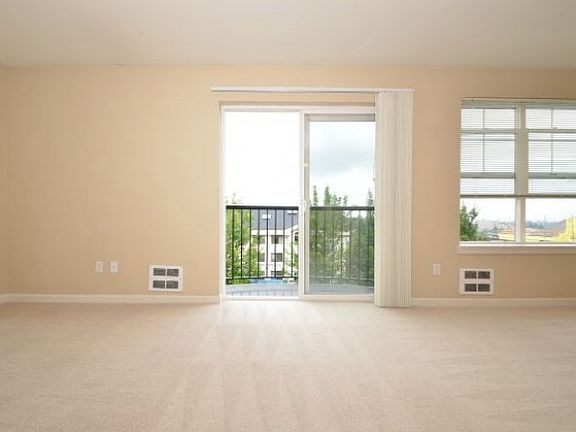 2nd image of 914 E Terrace St #8738551