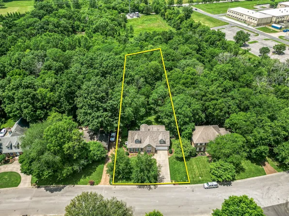 3019 Regenwood Dr, Murfreesboro, TN 37129