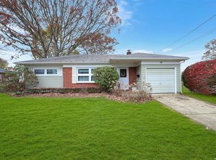38 Colony Dr, West Sayville, NY 11796