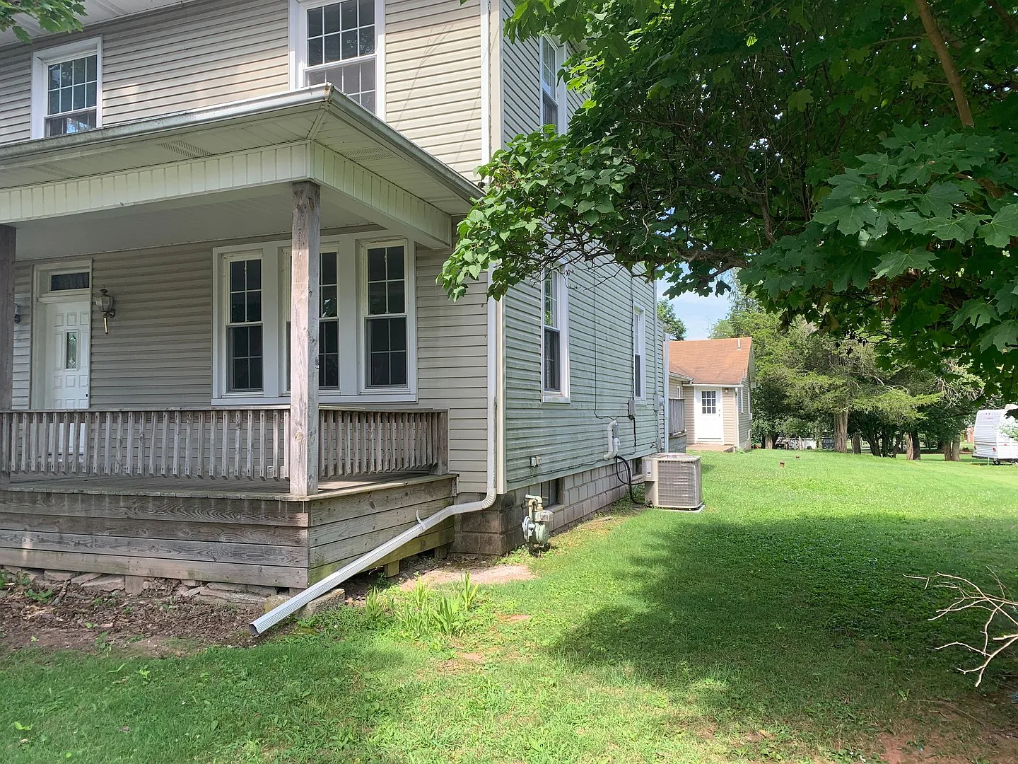 3 Bedroom 1.5 Bath House, Garage, West York SD — Photo 4