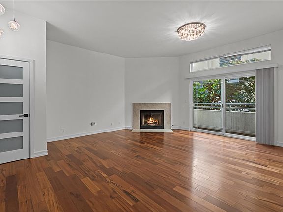 3rd image of 2550 S Centinela Ave APT 105