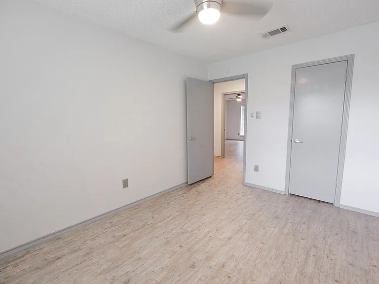 3636 Dexter Ave #3638 — Photo 15