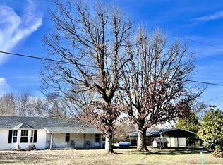 297 Napier Rd, Lawrenceburg, TN 38464