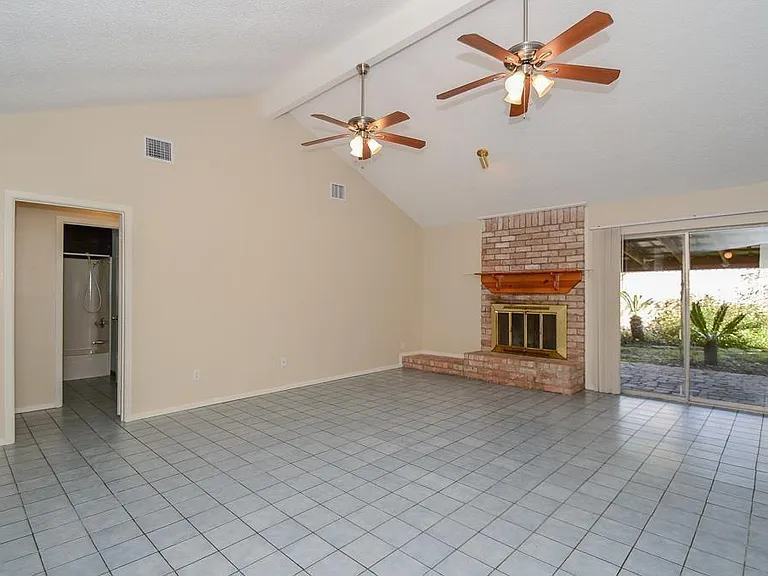 22814 Coriander Dr — Photo 5