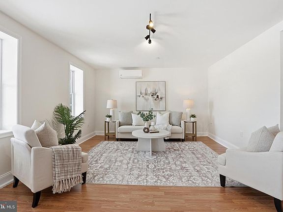 5th image of 150 Hook Rd