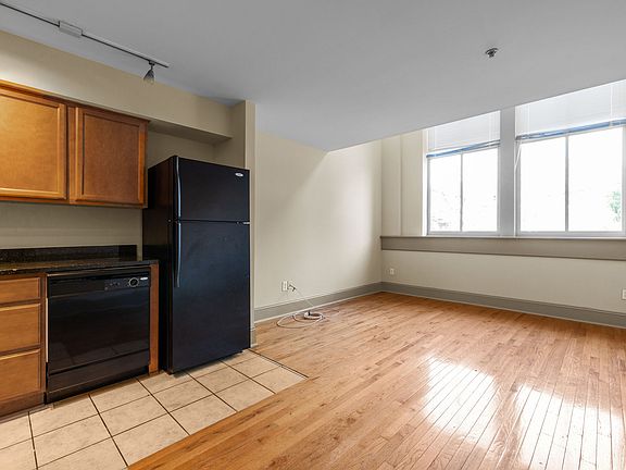 5th image of 4244 Chouteau Ave #111