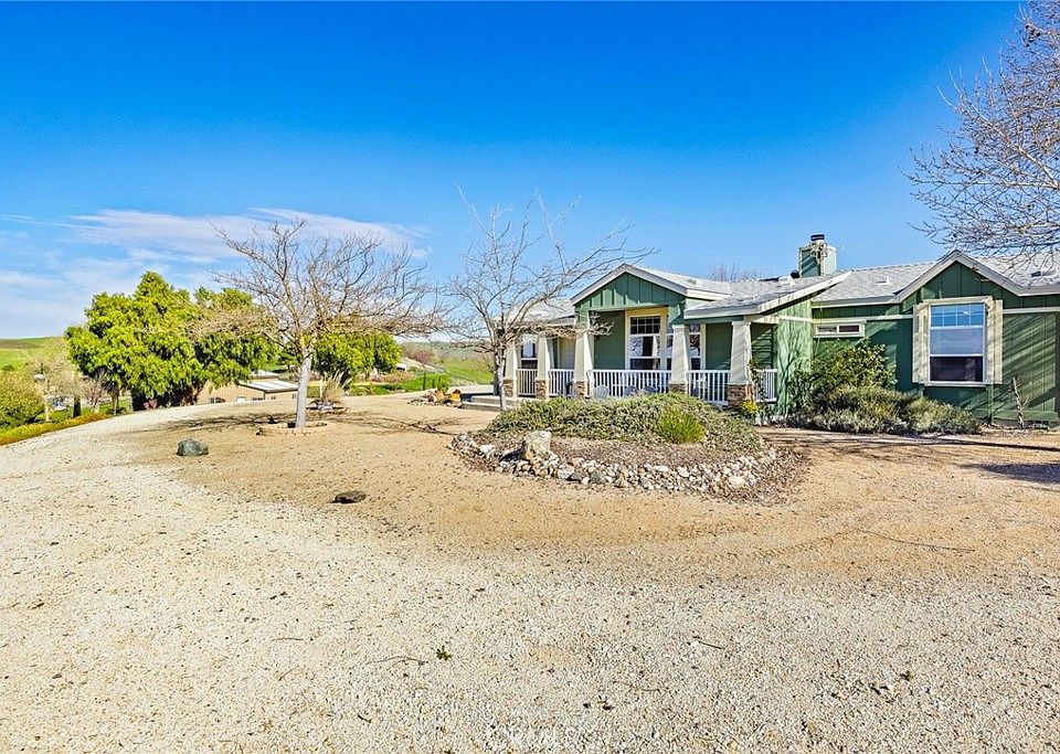 1st image of 5925 Sweetie Ln