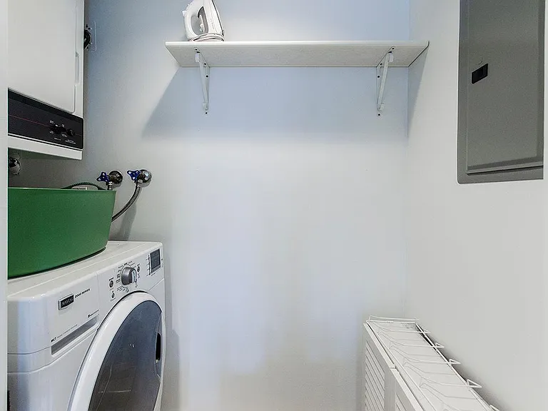1000 Beach Ave #1305 — Photo 21