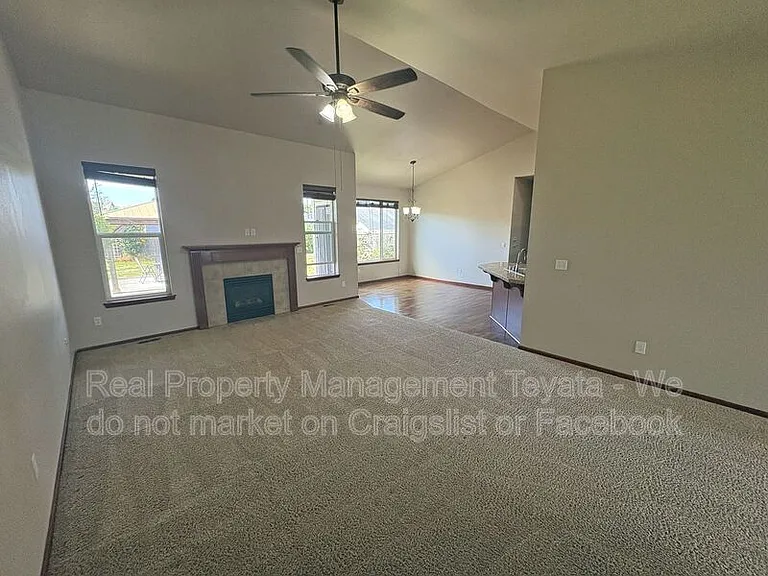 4884 Dory Ct — Photo 3