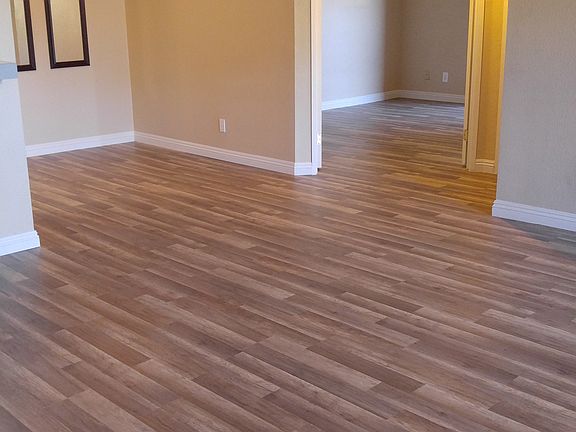4th image of 13115 Le Parc Blvd #19