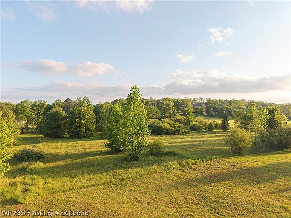 3rd image of 233 McGarrah Ln