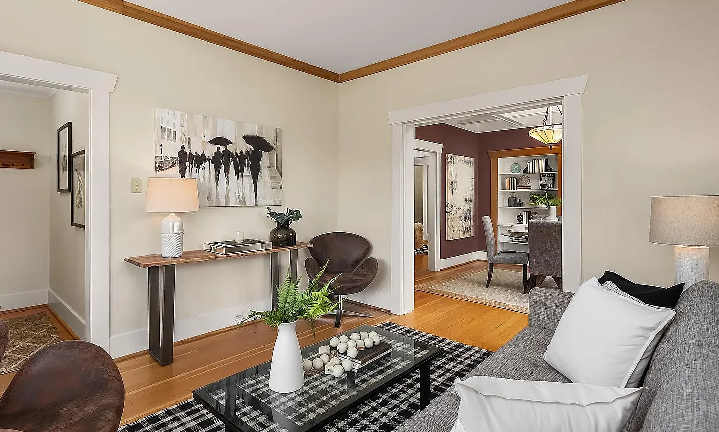 3 bed, 2472 sqft, $5,000 — Photo 2