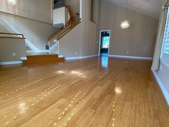 4th image of 2449 Del Monte Dr