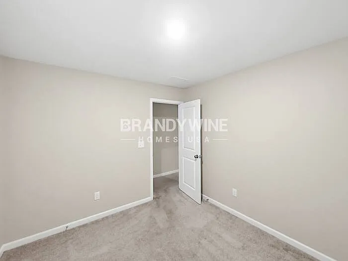 680 Friesland Dr — Photo 14