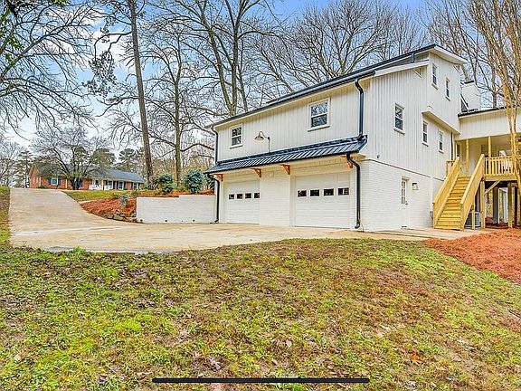 2nd image of 7024 Bridgewood Rd