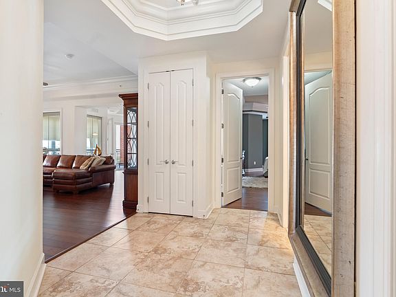 4th image of 1915 Towne Centre Blvd Unit 811