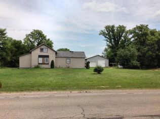 E8907 Cut Off Rd, New London, WI 54961