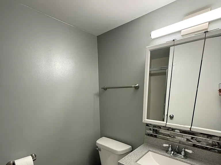 2116 Briar Hill Dr — Photo 12