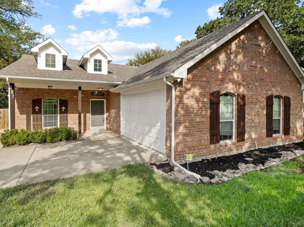 537 Shady Oaks Trl, Burleson, TX 76028